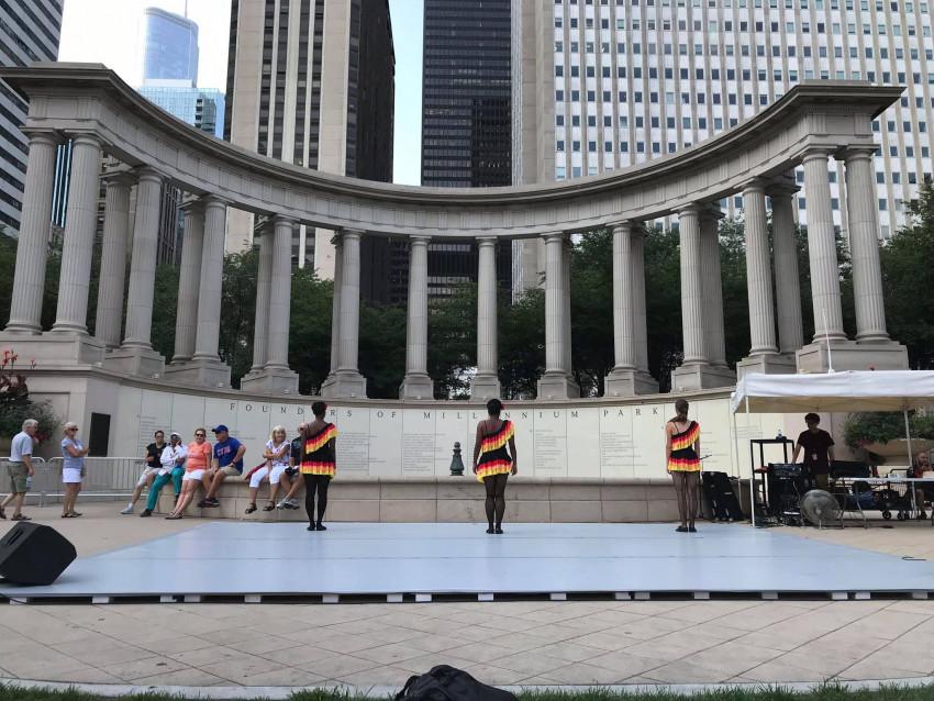 Desueño Vision performs at Grant Park